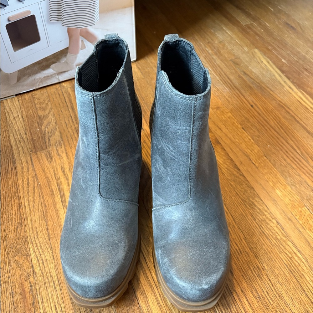 Sorel Joan of Arctic Wedge II Women's Gray Ankle Boots